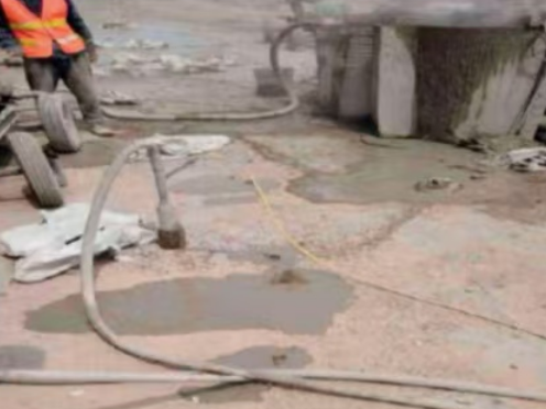 江门水泥混凝土路面板底注浆技术 路面脱空注浆整治方案